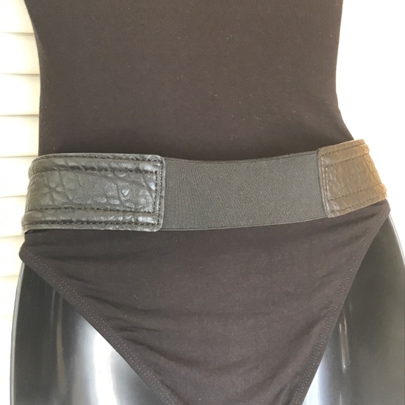 Silver Buckle Belt- Pebble Leather! EUC 3/$19 - Picture 6 of 11